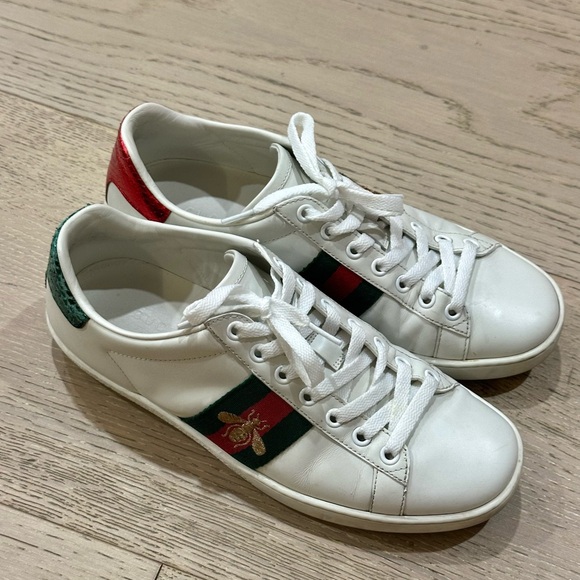 Gucci White Sneakers - Picture 1 of 7